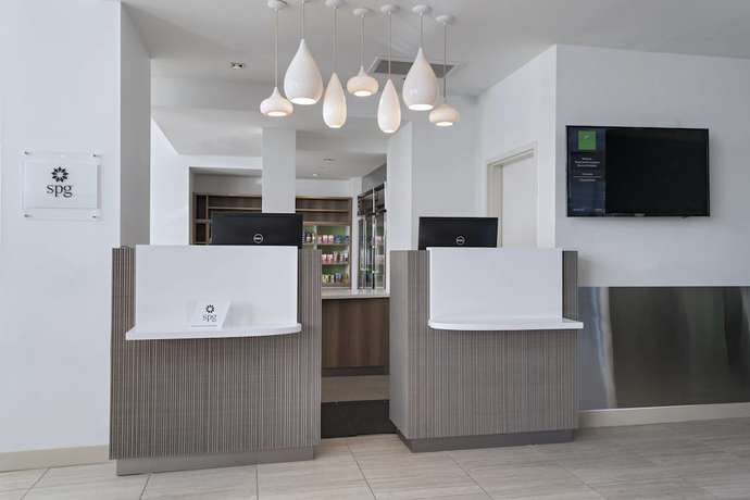 Imagen de los interiores del Hotel Element Palmdale. Foto 14