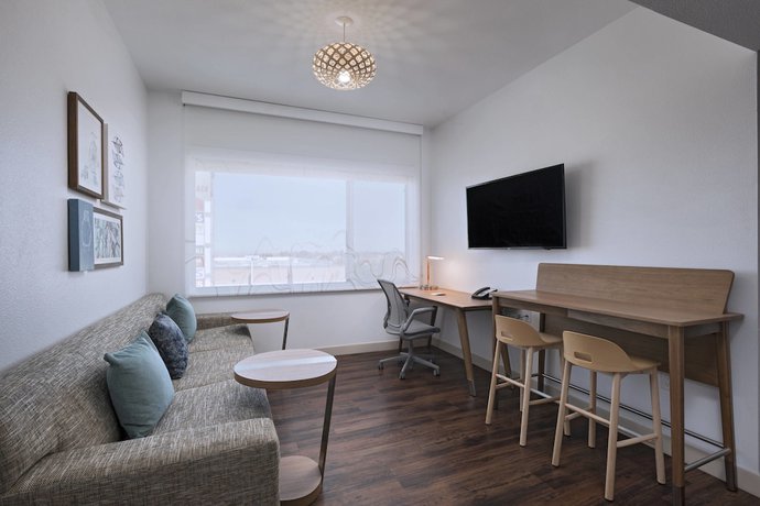 Imagen de los interiores del Hotel Element Palmdale. Foto 16