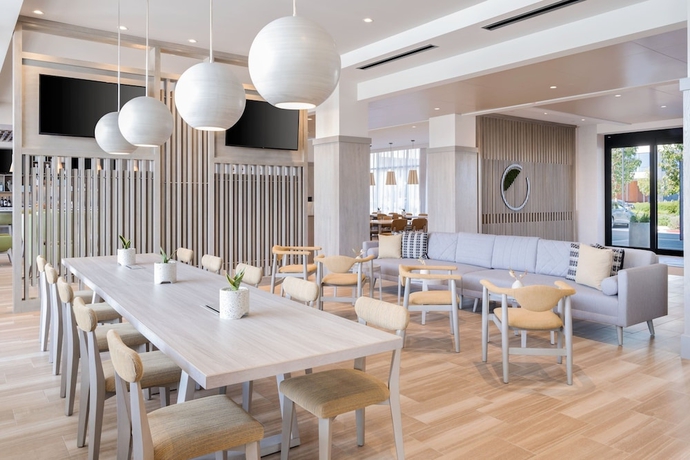 Imagen de los interiores del Hotel Element San Jose Airport. Foto 16