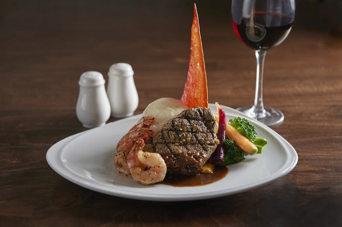 Imagen del bar/restaurante del Hotel Element Toronto Airport. Foto 3