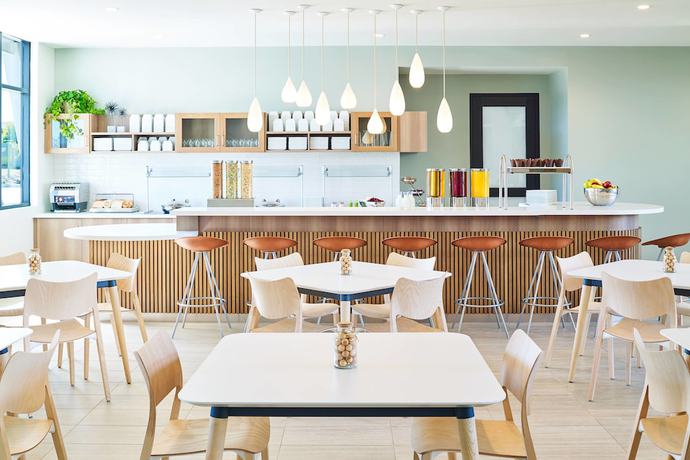 Imagen del bar/restaurante del Hotel Element West Des Moines. Foto 2