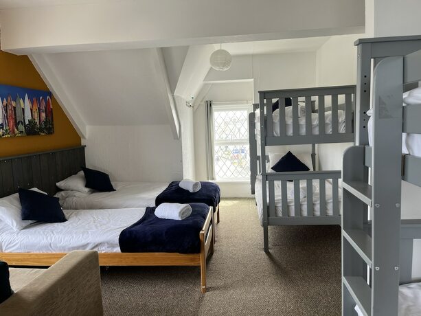 Imagen de la habitación del Hotel Elemental Surf Lodge. Foto 8