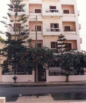 Imagen general del Hotel Elena Apartments 'the Family'. Foto 1
