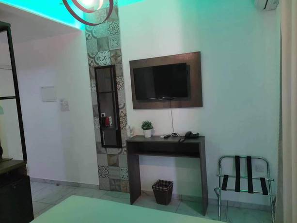 Imagen de la habitación del Hotel Elena Boutique Residence. Foto 13