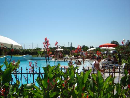 Imagen general del Hotel Elena Club Resort. Foto 1