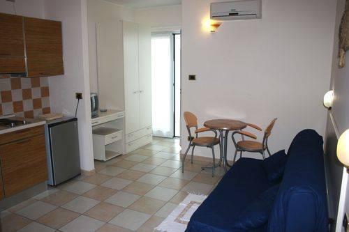 Imagen de la habitación del Hotel Elena Club Resort. Foto 5