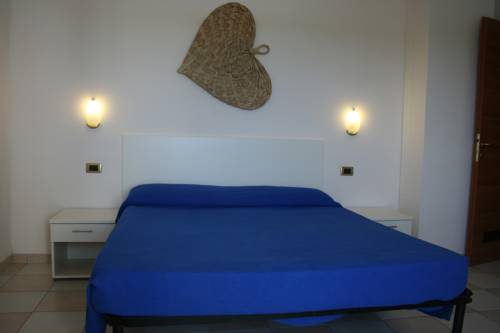 Imagen de la habitación del Hotel Elena Club Resort. Foto 6