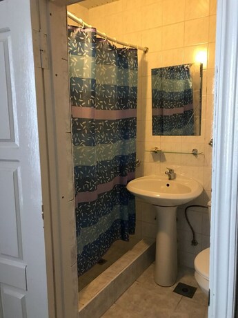 Imagen general del Hotel Elena Guest House. Foto 7