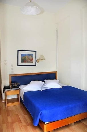 Imagen de la habitación del Hotel Elena, Lam&iacute;a. Foto 6