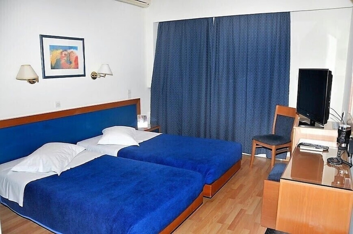 Imagen de la habitación del Hotel Elena, Lam&iacute;a. Foto 7