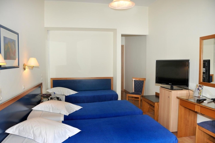 Imagen de la habitación del Hotel Elena, Lam&iacute;a. Foto 11