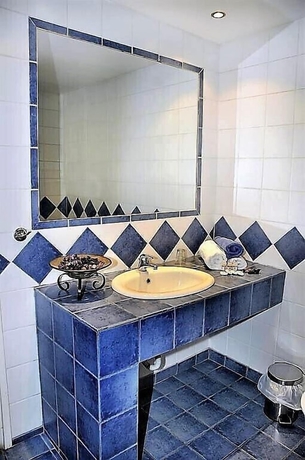 Imagen de la habitación del Hotel Elena, Lam&iacute;a. Foto 14