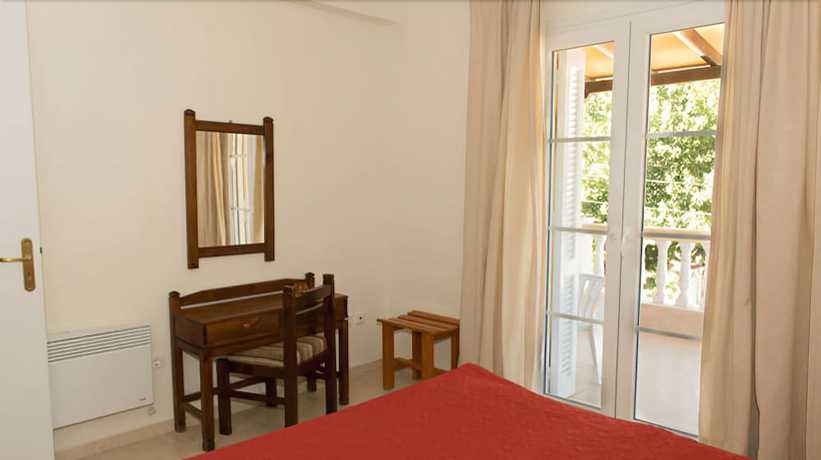 Imagen de la habitación del Hotel Elena, Leros. Foto 13
