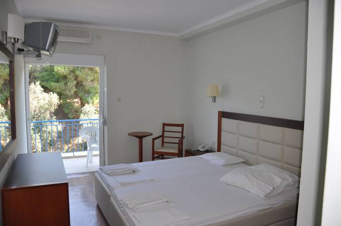 Imagen de la habitación del Hotel Elena, Lokroi. Foto 8