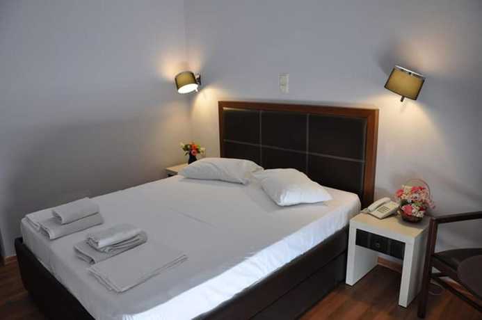 Imagen de la habitación del Hotel Elena, Lokroi. Foto 9