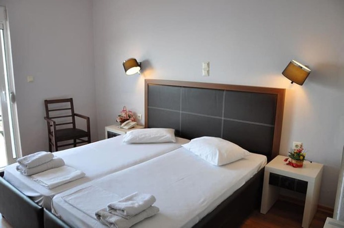 Imagen de la habitación del Hotel Elena, Lokroi. Foto 11