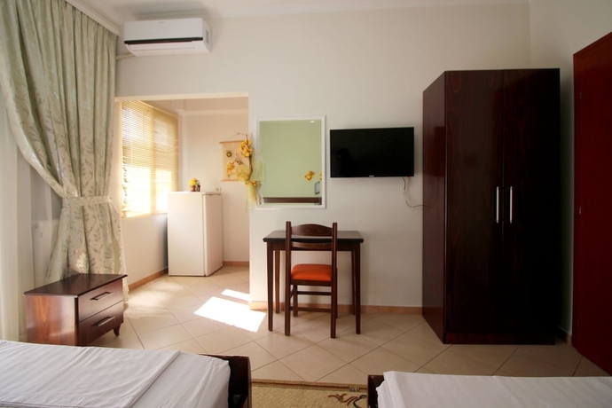 Imagen de la habitación del Hotel Elena, Sarande. Foto 14
