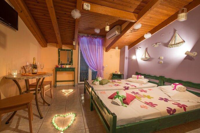 Imagen general del Hotel Elena Studios. Foto 7