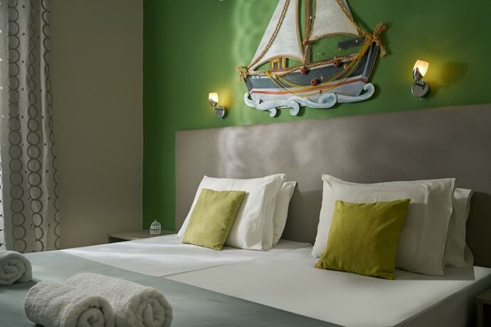 Imagen general del Hotel Elena Studios. Foto 11