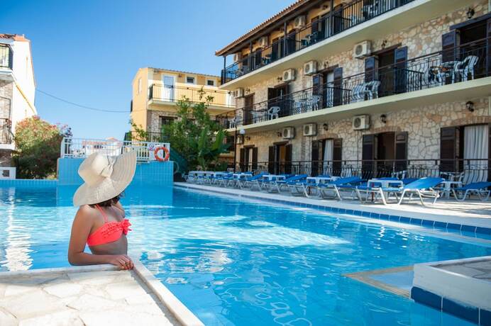 Imagen general del Hotel Elena Studios, Zante. Foto 9