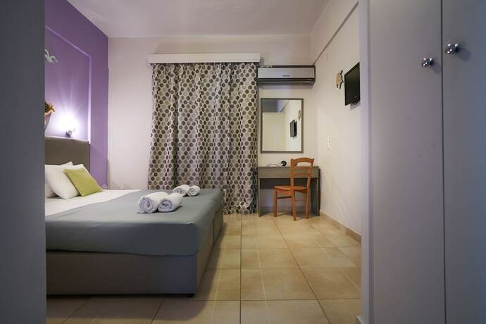 Imagen general del Hotel Elena Studios, Zante. Foto 13