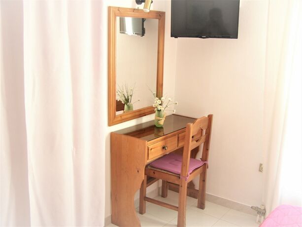 Imagen de la habitación del Hotel Elena Studios and Apartments. Foto 13