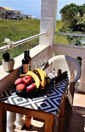 Imagen general del Hotel Eleni Apartments Sant George Beach. Foto 15