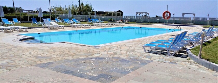 Imagen general del Hotel Eleni Apartments Sant George Beach. Foto 16