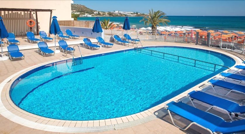 Imagen de la piscina del Hotel Eleni Beach. Foto 19