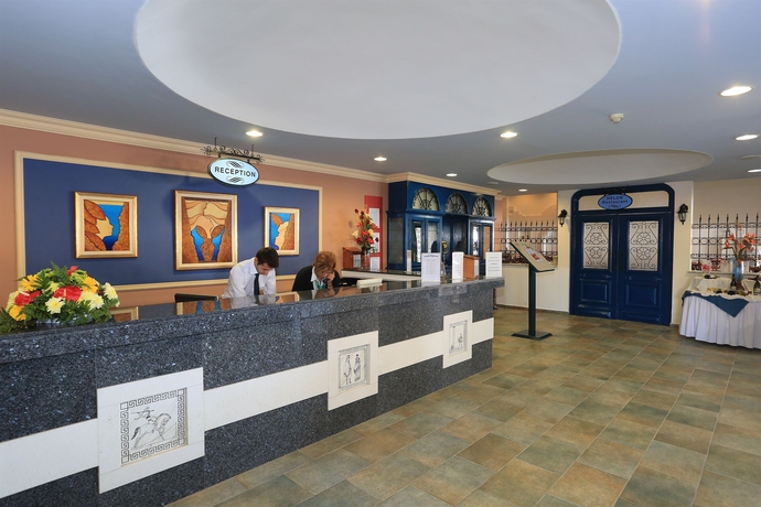 Imagen de los interiores del Hotel Eleni Holiday Village. Foto 12