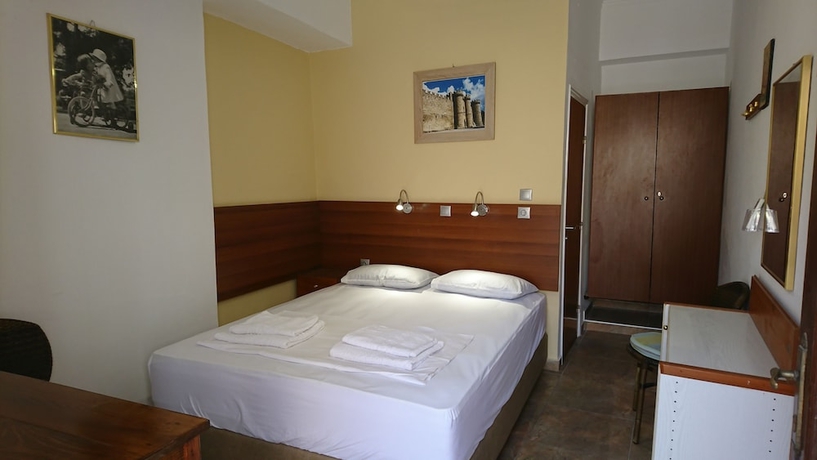 Imagen de la habitación del Hotel Eleni Rooms. Foto 10