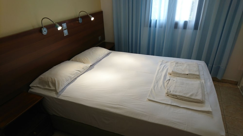 Imagen de la habitación del Hotel Eleni Rooms. Foto 11