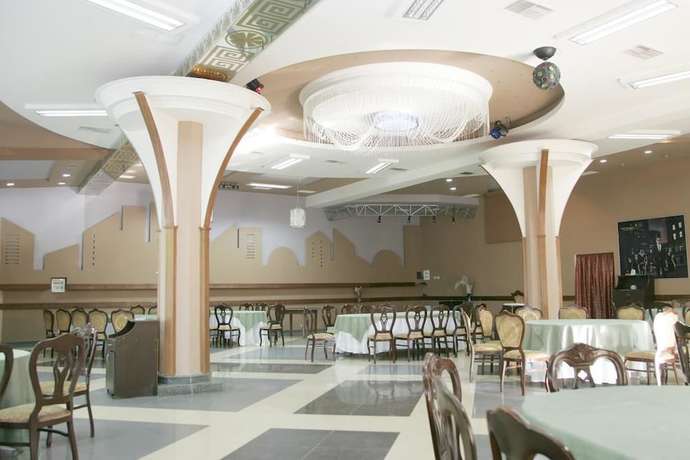 Imagen del bar/restaurante del Hotel Eleon. Foto 6