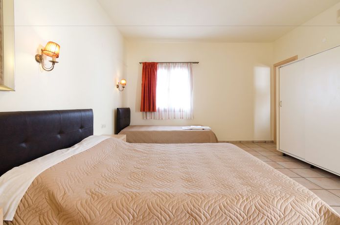 Imagen de la habitación del Hotel Eleonora Anissaras. Foto 9