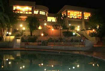 Imagen del bar/restaurante del Hotel Elephant Hills Resort. Foto 3