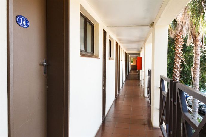 Imagen de los interiores del Hotel Elephant Springs And Cabanas. Foto 15