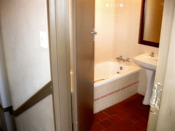 Imagen general del Hotel Elephant Springs And Cabanas. Foto 1