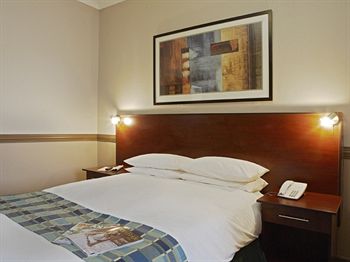 Imagen del bar/restaurante del Hotel Elephant Springs And Cabanas. Foto 3