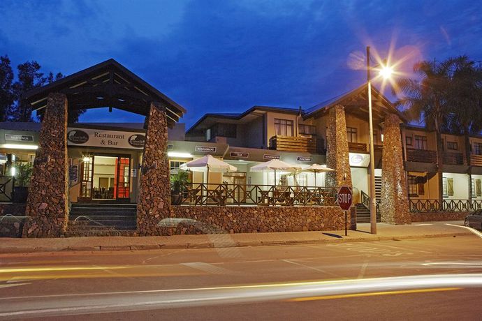 Imagen de la piscina del Hotel Elephant Springs And Cabanas. Foto 16