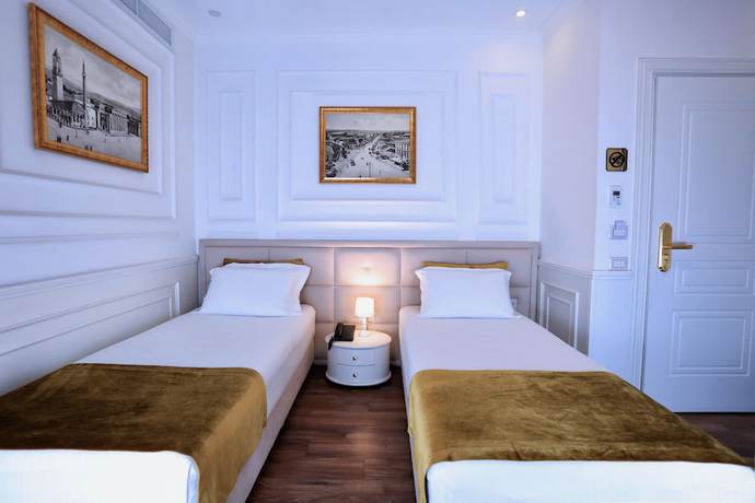 Imagen de la habitación del Hotel Eler. Foto 19