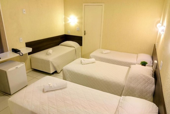 Imagen de la habitación del Hotel Elevado. Foto 3