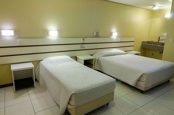 Imagen de la habitación del Hotel Elevado. Foto 4