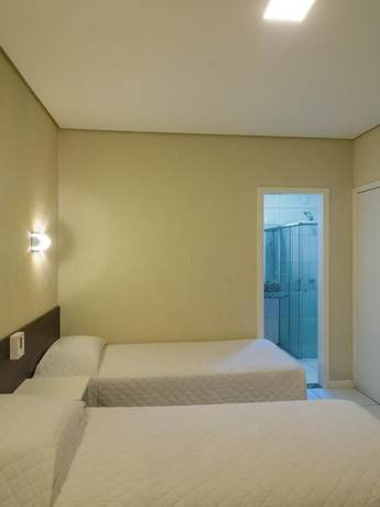 Imagen de la habitación del Hotel Elevado. Foto 11