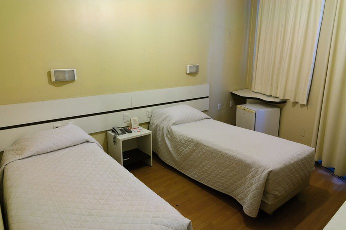 Imagen de la habitación del Hotel Elevado. Foto 13