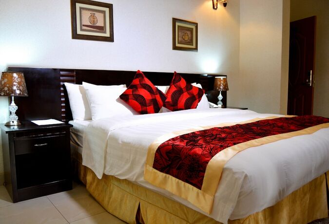 Imagen de la habitación del Hotel Elevate Suites. Foto 15