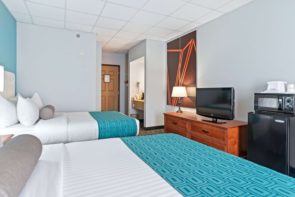Imagen de la habitación del Hotel Elevation Inn & Suites, Trademark Collection by Wyndham. Foto 4