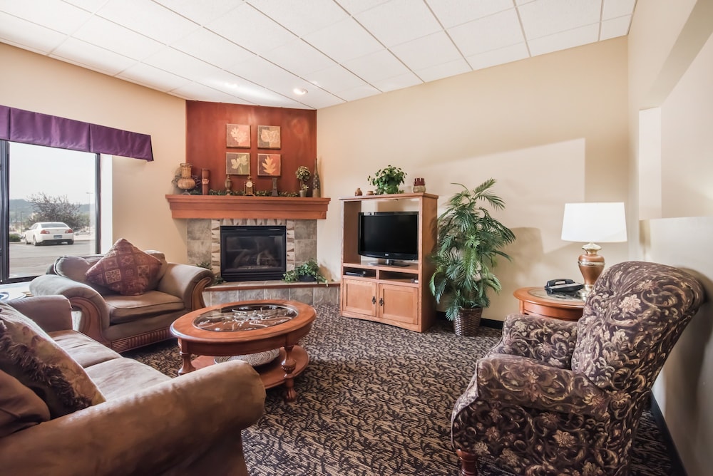 Imagen de la habitación del Hotel Elevation Inn & Suites, Trademark Collection by Wyndham. Foto 12