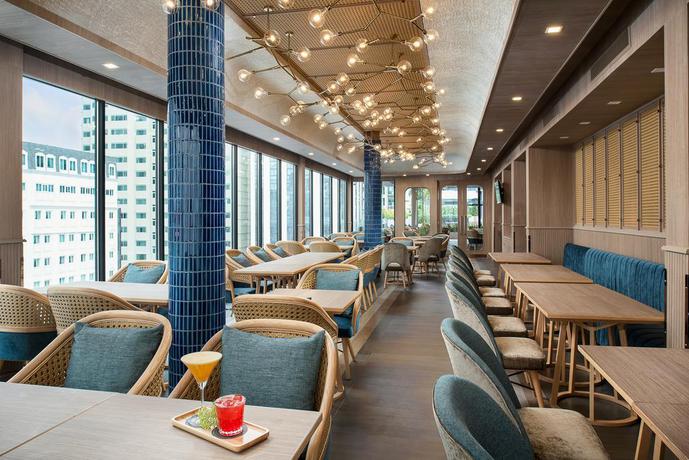 Imagen del bar/restaurante del Hotel Eleven Bangkok Sukhumvit 11 by Kingston Hotels. Foto 2
