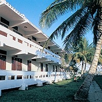 Imagen de los exteriores del Hotel Elguea. Foto 2