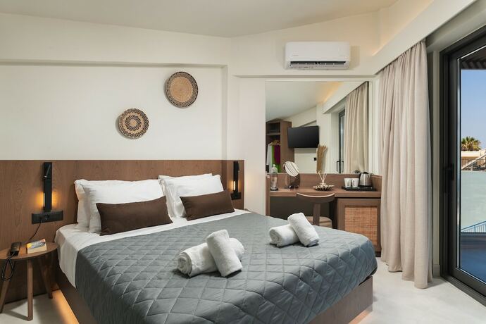 Imagen de la habitación del Hotel Elia Agia Marina Resort. Foto 11